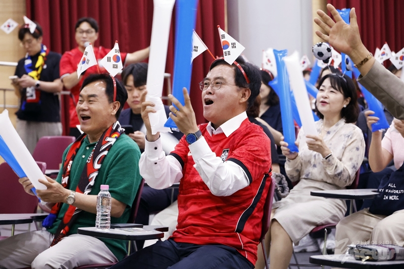 “대~한민국” 구청장과 함께 월드컵 국가대표팀 응원0