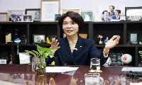 與 신임 사무총장에 ‘4선·장관 출신’ 한정애 의원 임명